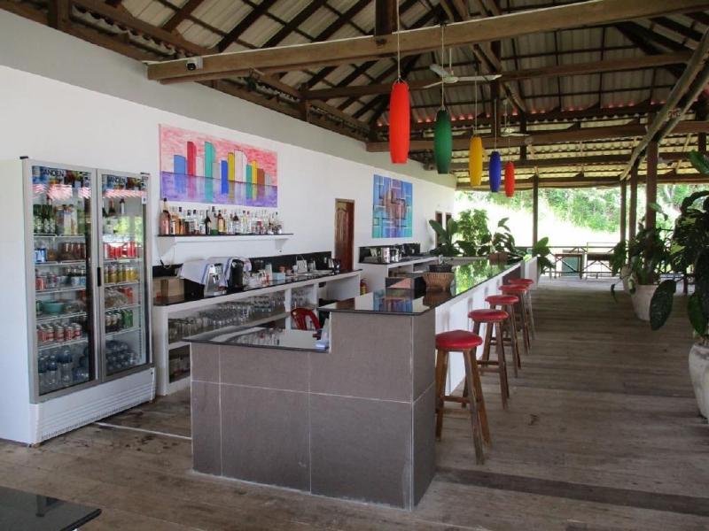 Saracen Bay Resort image