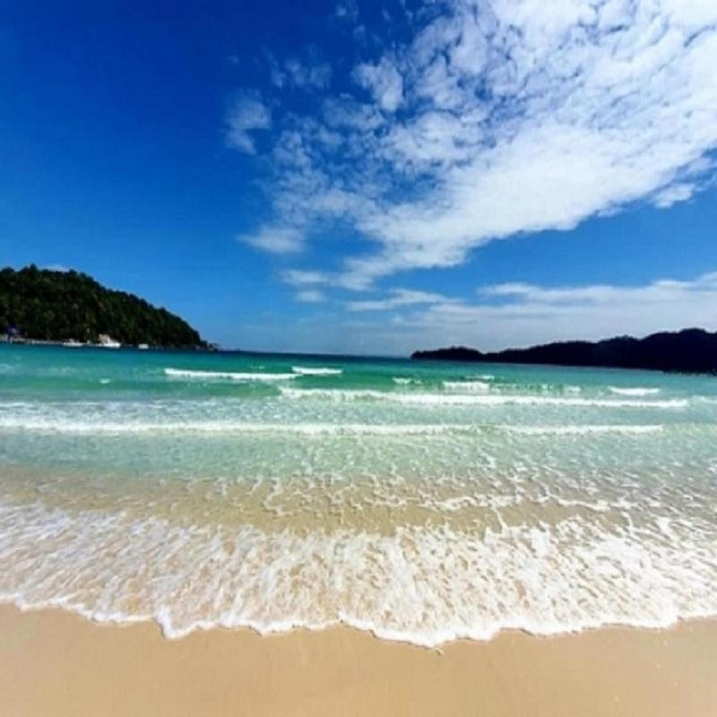 Saracen Bay Resort image