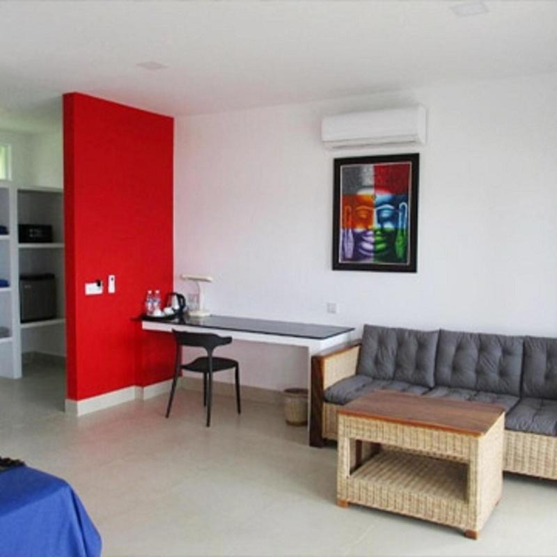 Saracen Bay Resort image