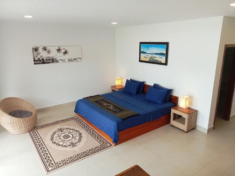 Saracen Bay Resort image