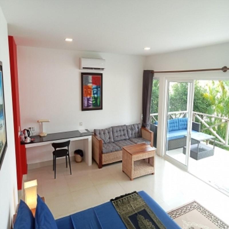 Saracen Bay Resort image