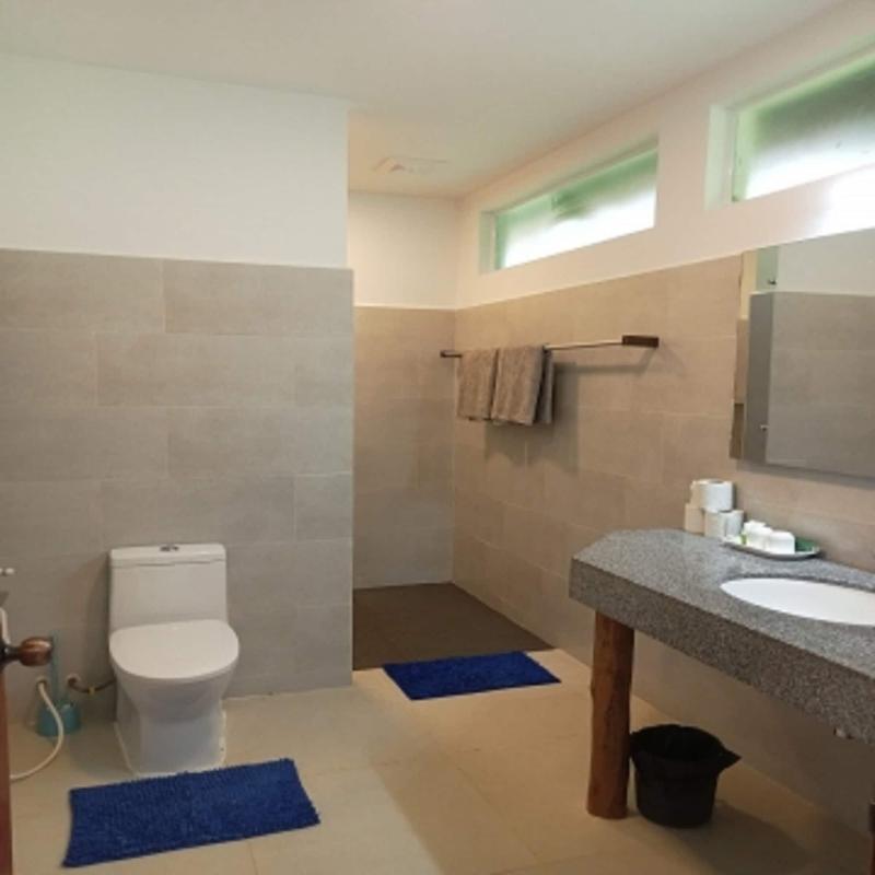 Saracen Bay Resort image