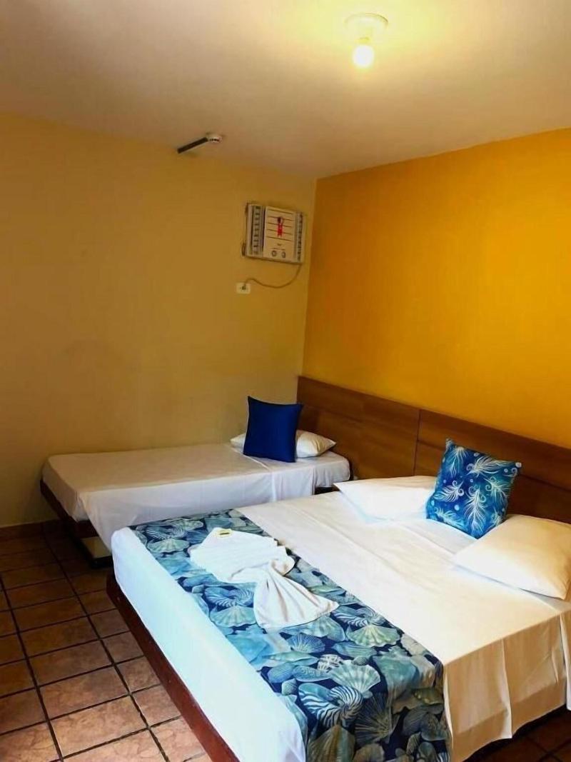 Hotel Ponta Das Toninhas image