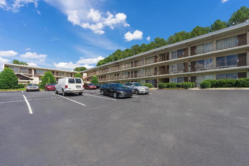 Budgetel Inn And Suites image