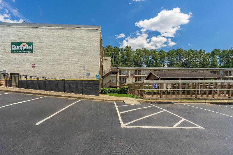 Budgetel Inn And Suites image