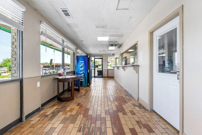 Budgetel Inn And Suites image