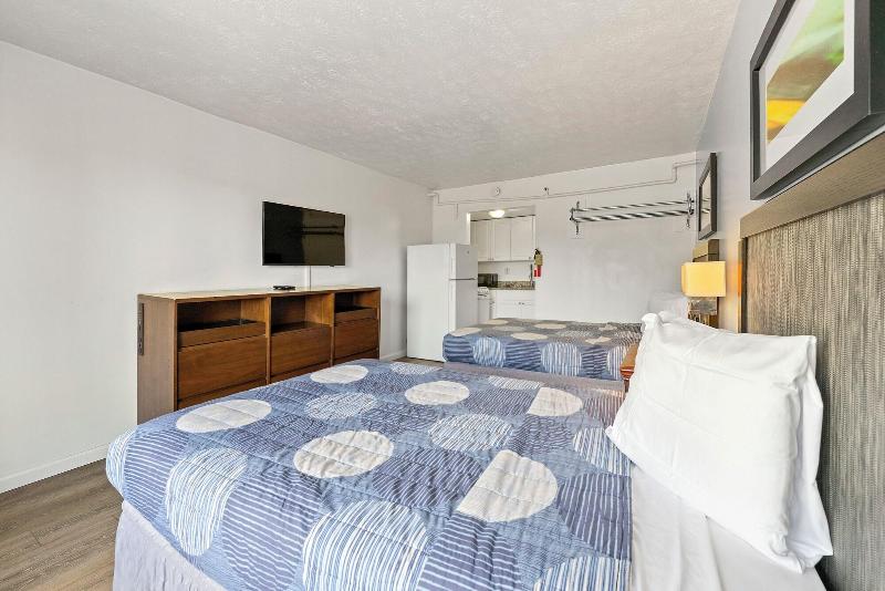 Budgetel Inn And Suites image