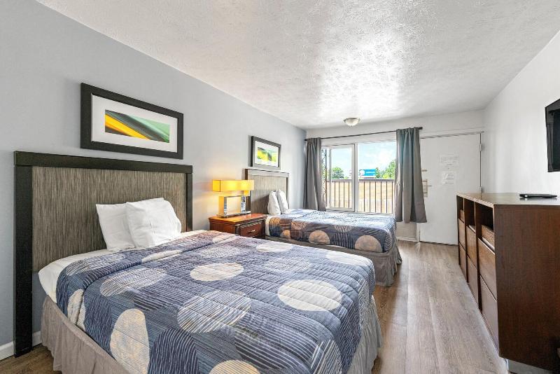Budgetel Inn And Suites image