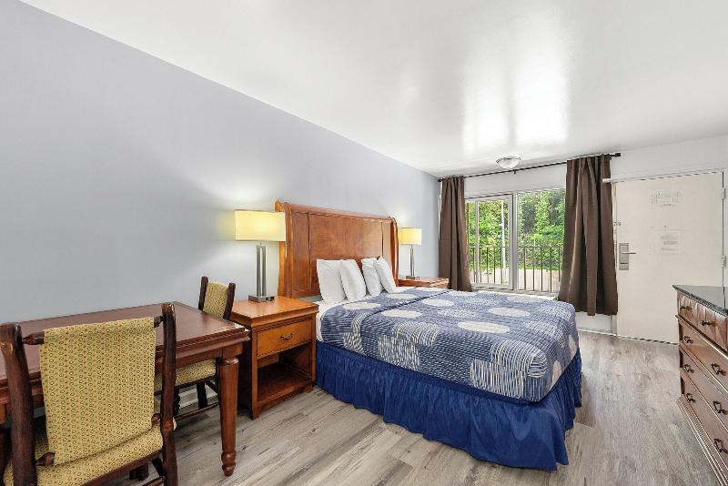 Budgetel Inn And Suites image