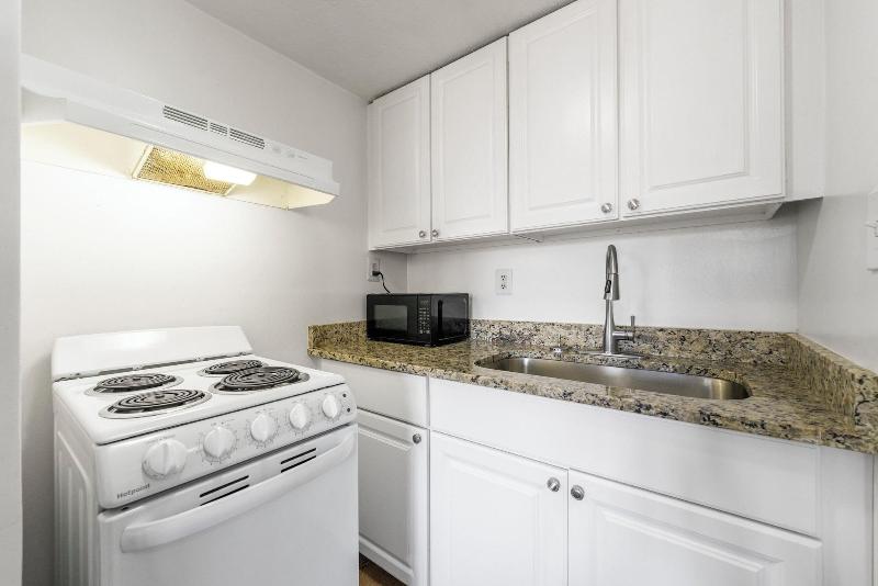 Budgetel Inn And Suites image