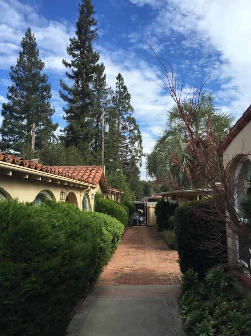 Los Gatos Garden Inn Hotel image