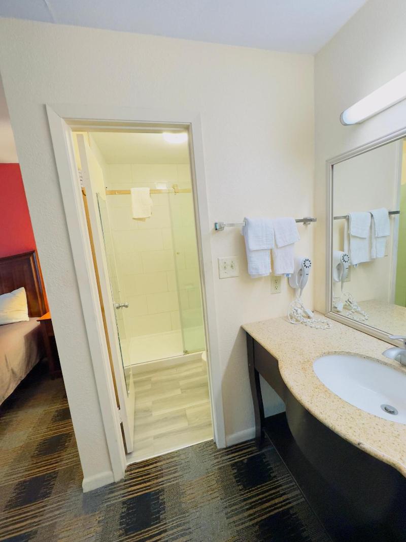 Northgate Inn image