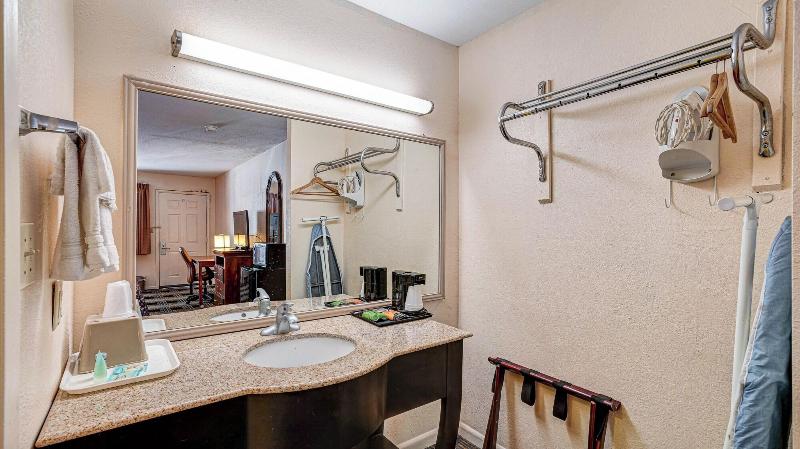 Northgate Inn image