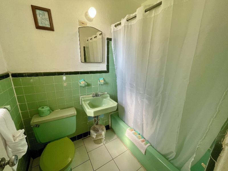 Ocean Holiday Motel — photo 10