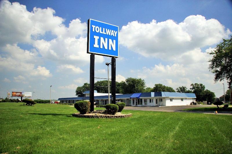 Tollway Inn Of Beloit image