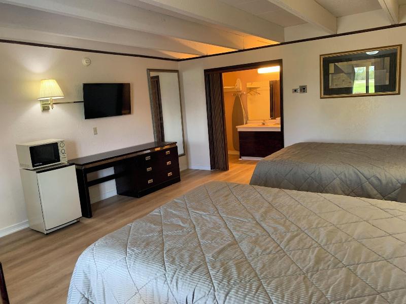 Tollway Inn Of Beloit image