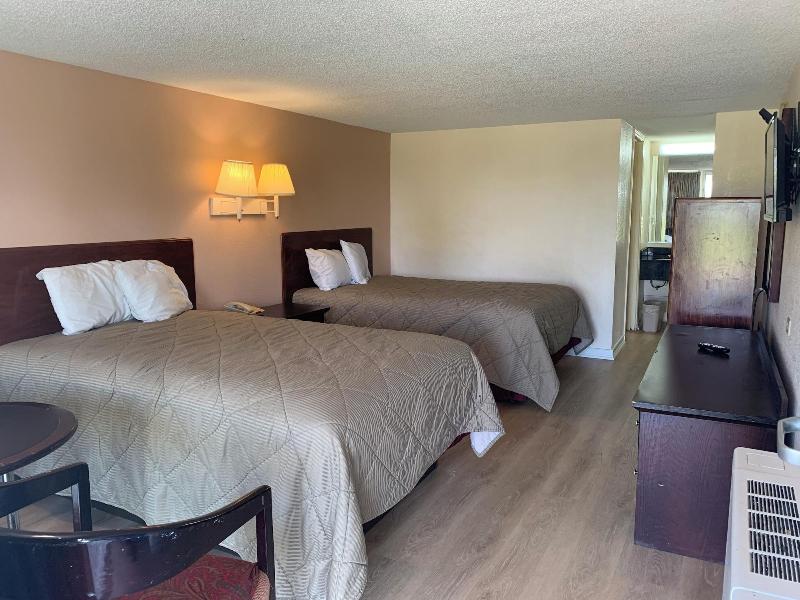 Tollway Inn Of Beloit image