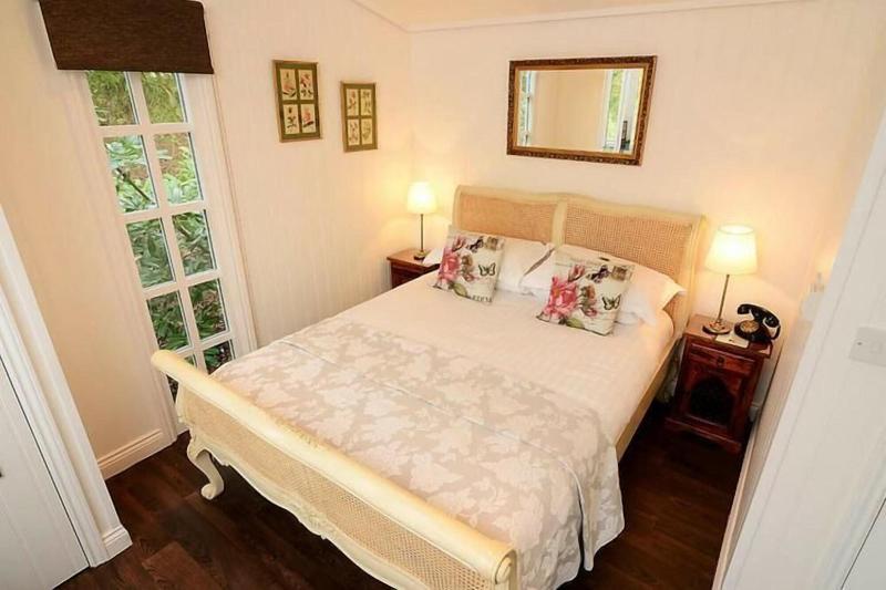 Broadoaks Country House image
