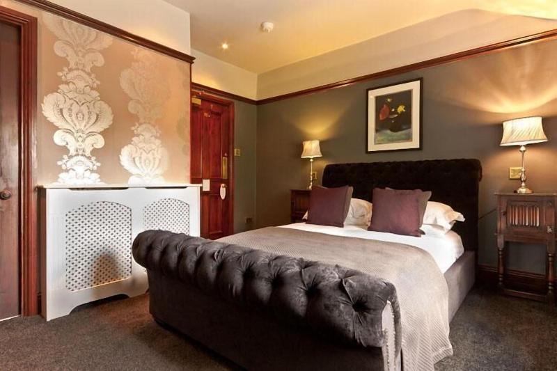 Broadoaks Country House image