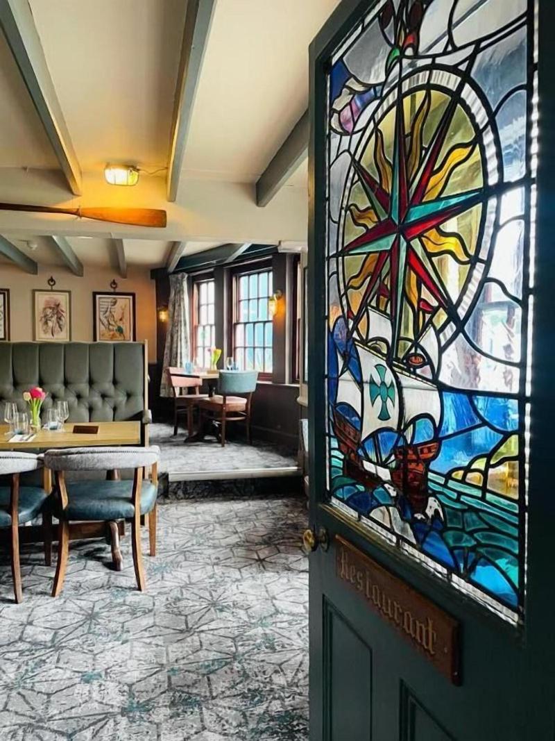 Port Gaverne Hotel image