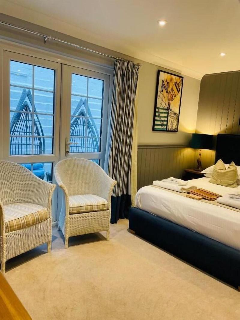 Port Gaverne Hotel image