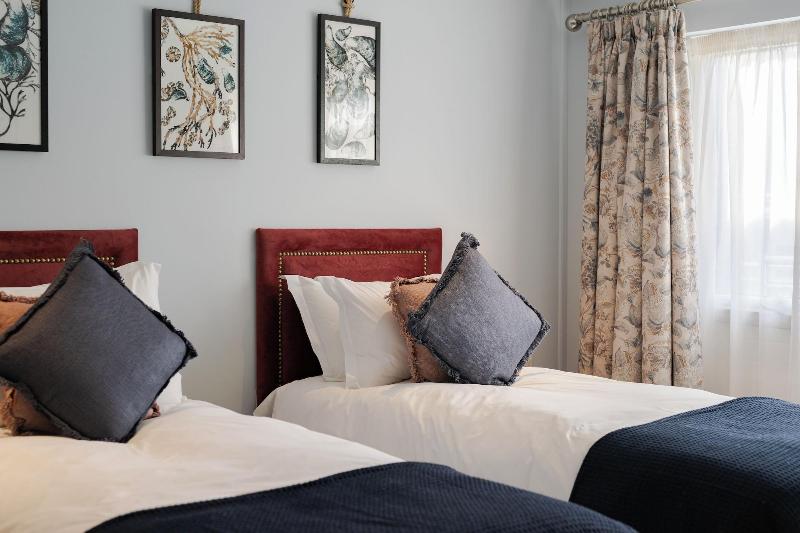 Port Gaverne Hotel image