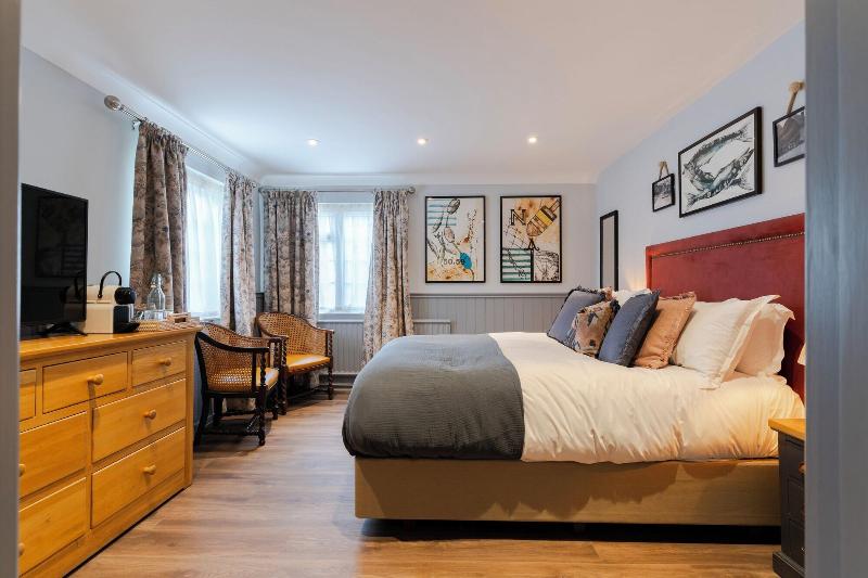 Port Gaverne Hotel image