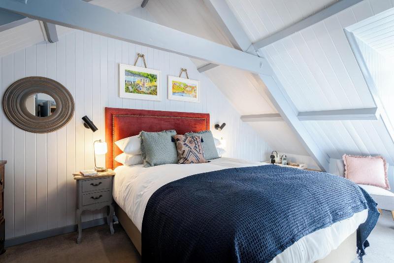 Port Gaverne Hotel image