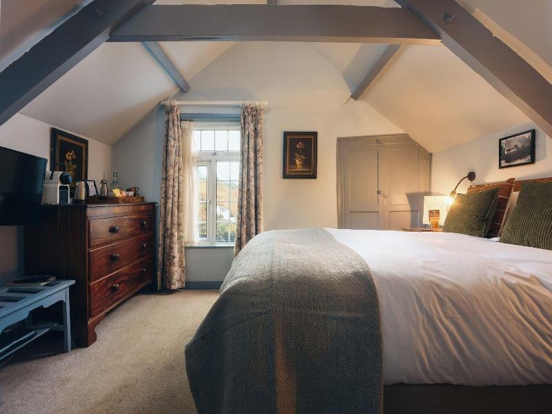 Port Gaverne Hotel image