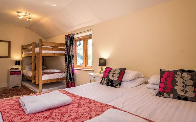 Gulabin Lodge image