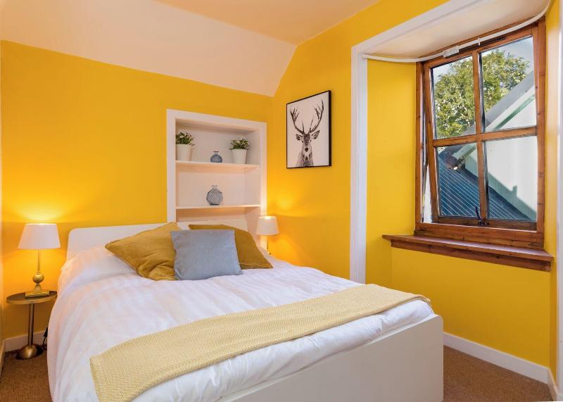 Gulabin Lodge image