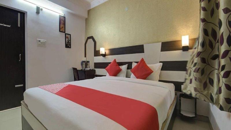 Hotel Mani International image