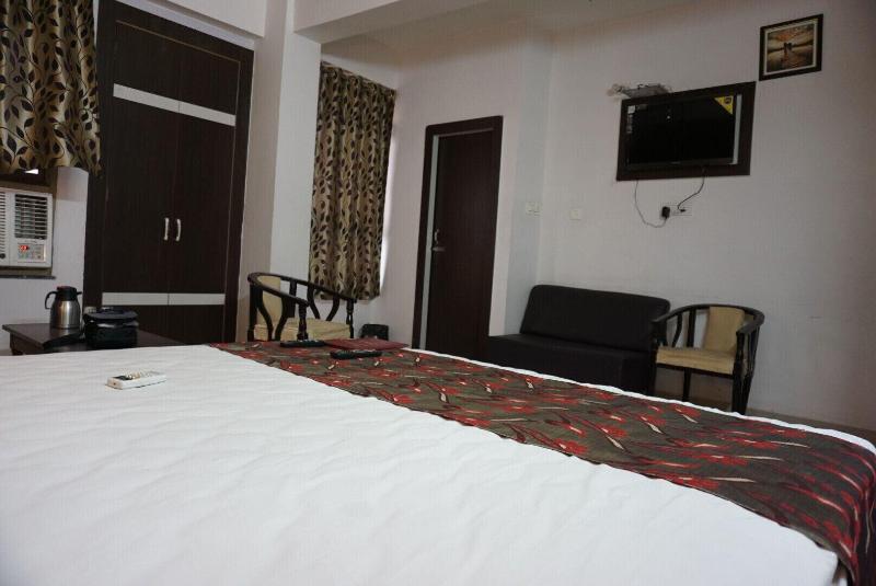 Hotel Mani International image