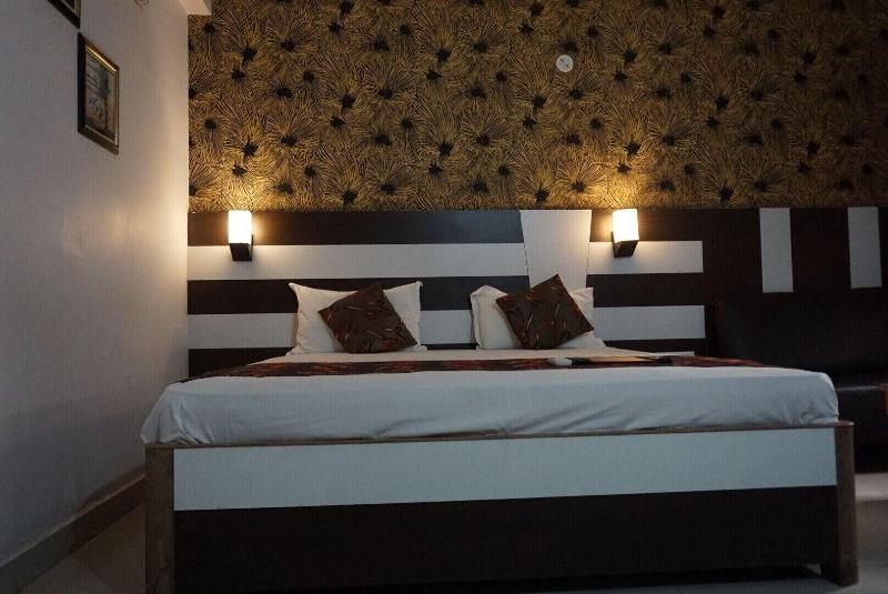 Hotel Mani International image