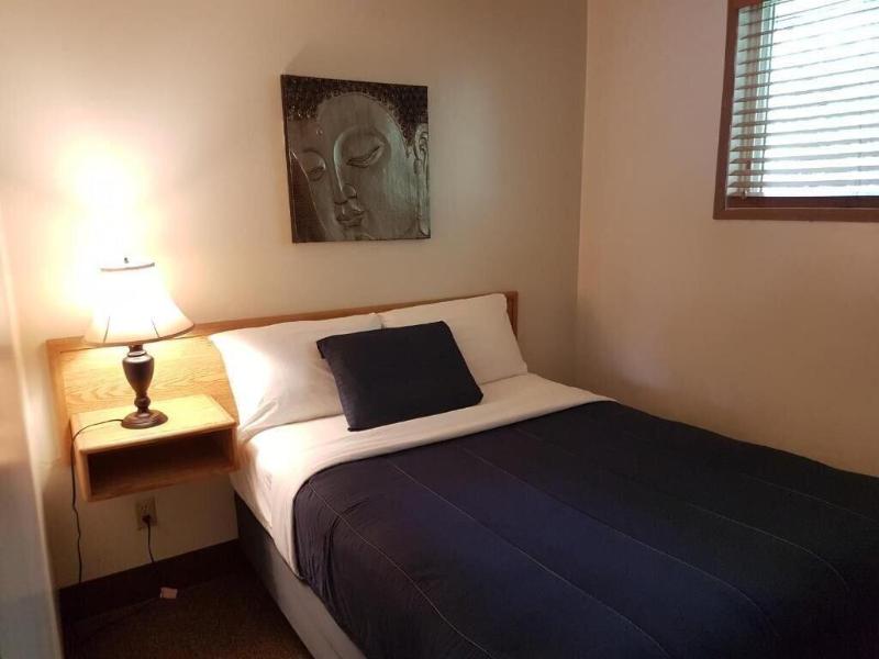 Pines Motel image