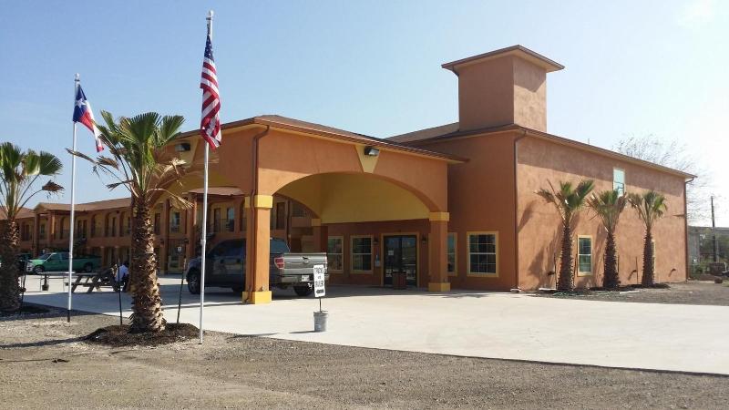 Texan Inn And Suites Tilden image