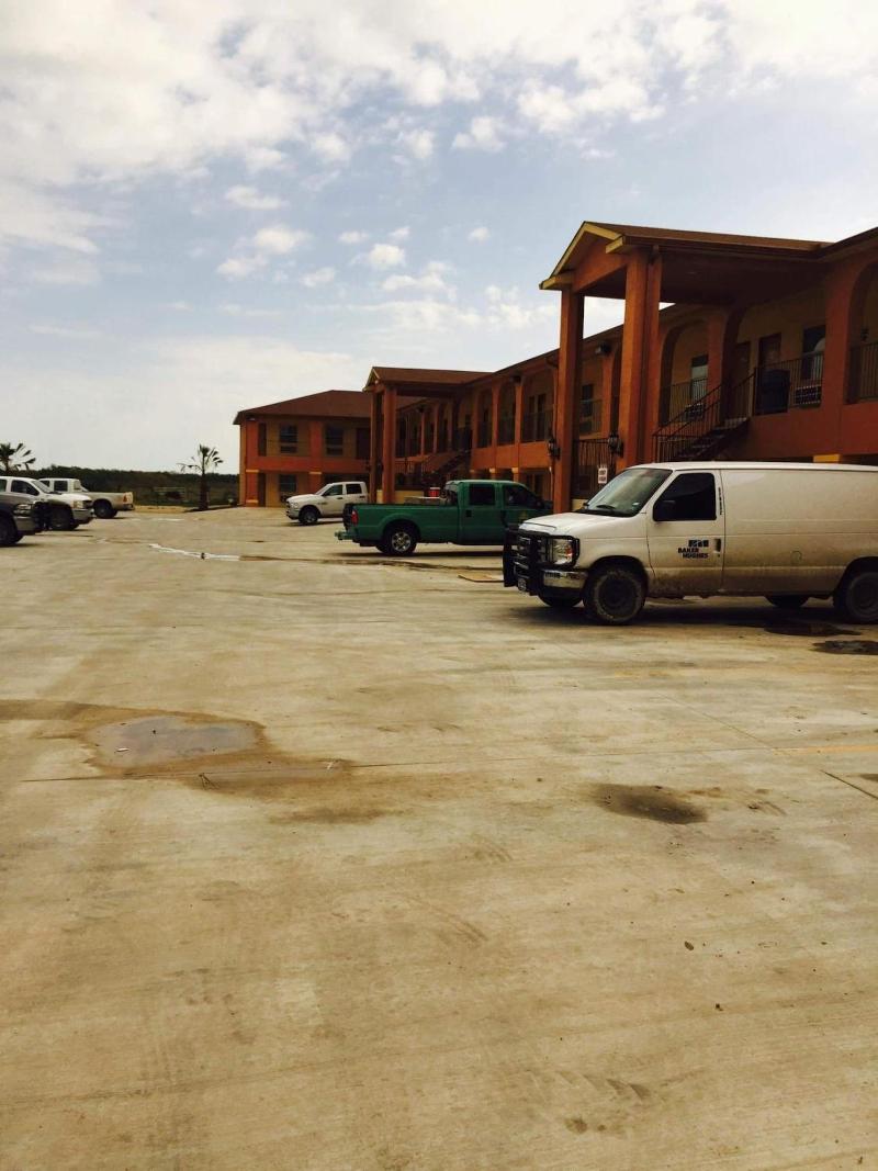 Texan Inn And Suites Tilden image