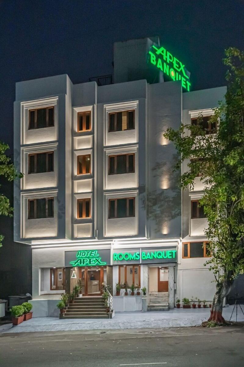 Hotel Apex Surat — general view