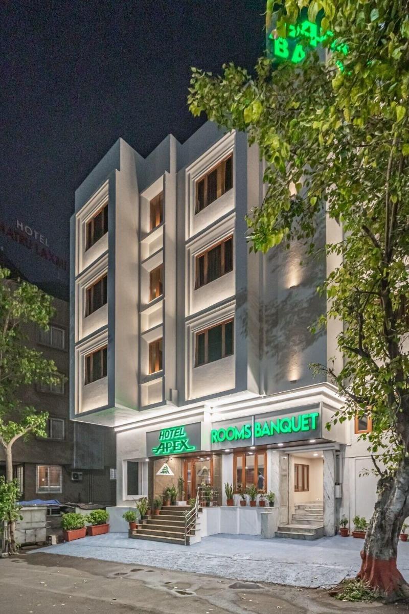 Hotel Apex Surat — general view