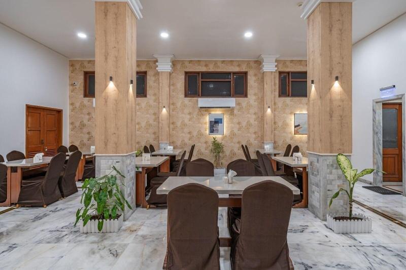 Hotel Apex Surat