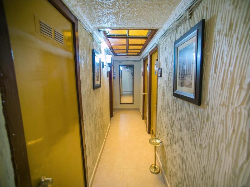 Hotel Sahara Inn image