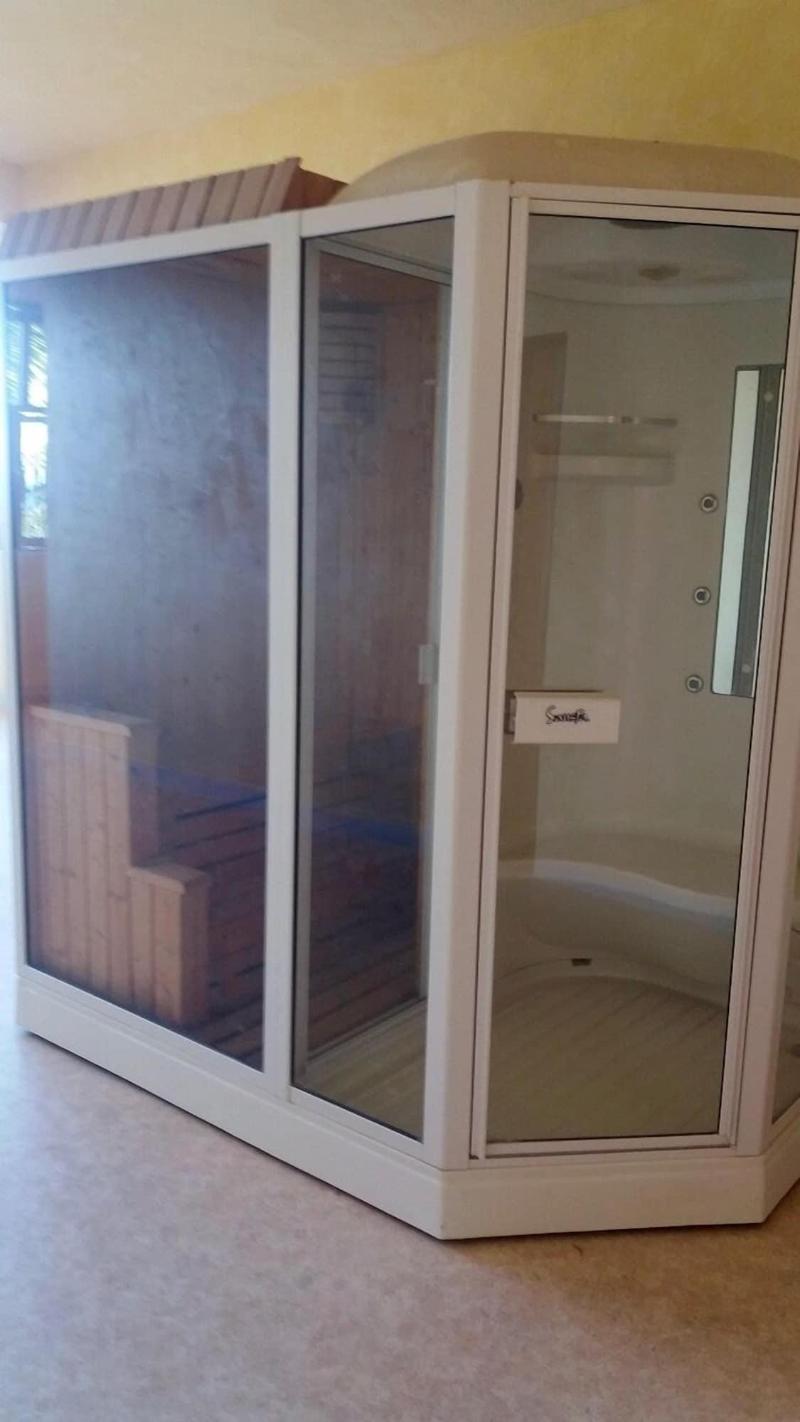 Oasis Lodge image
