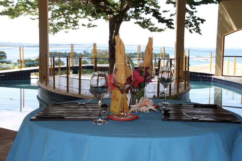 Oasis Lodge image