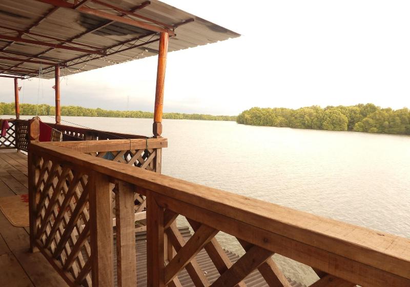Bakau Hijau Riverlodge Hostel image