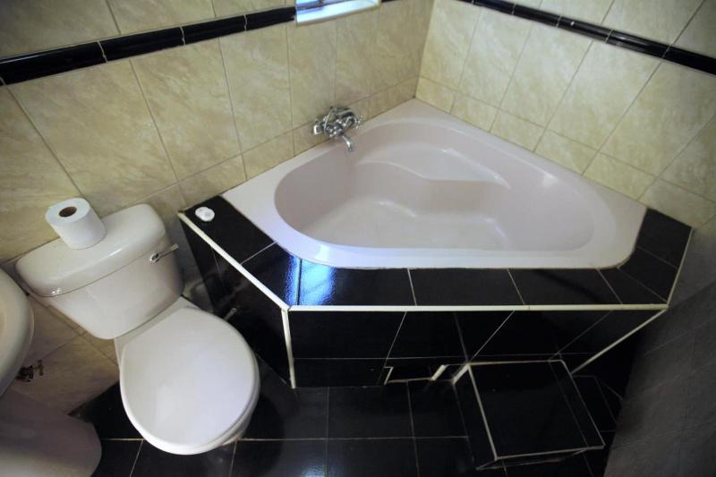 Woodlands Lodge Tours image