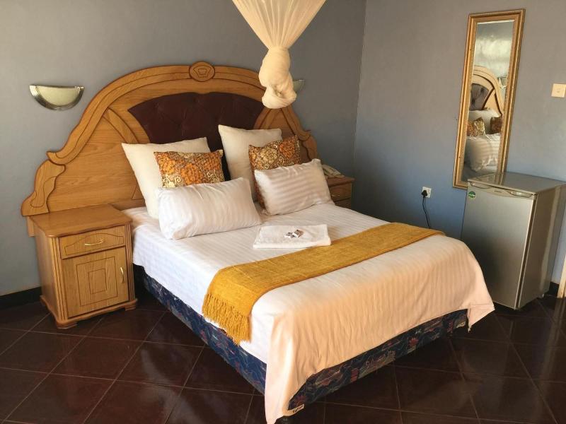 Woodlands Lodge Tours image