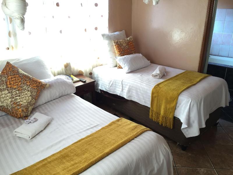 Woodlands Lodge Tours image