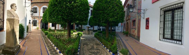 Patio De La Plateria image