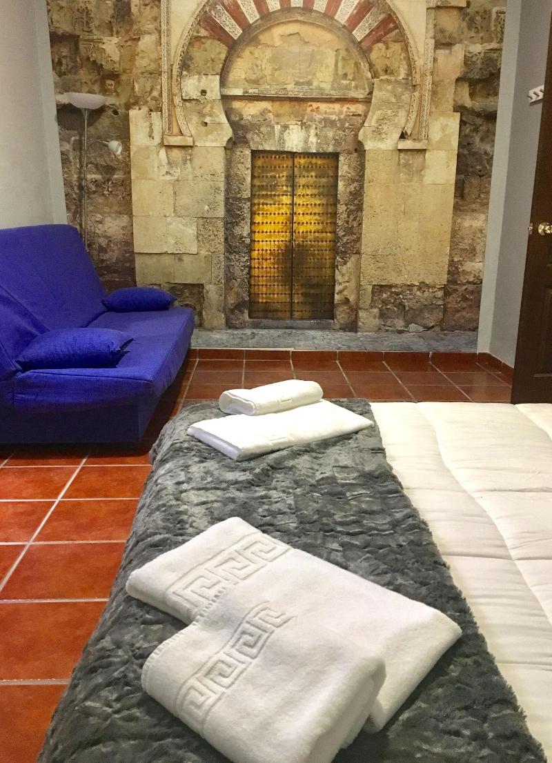 Patio De La Plateria image