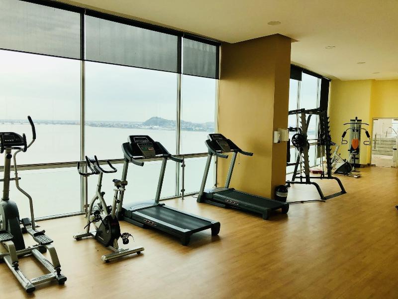 Luxury Suites Riverfront Gye image